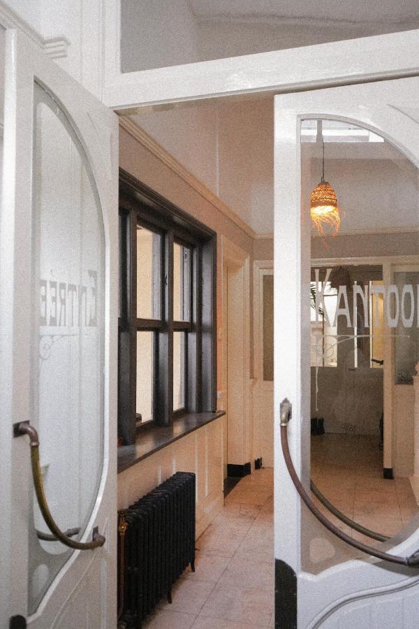 Haert Boutique Wellness Suites City Centre Гарлем Экстерьер фото